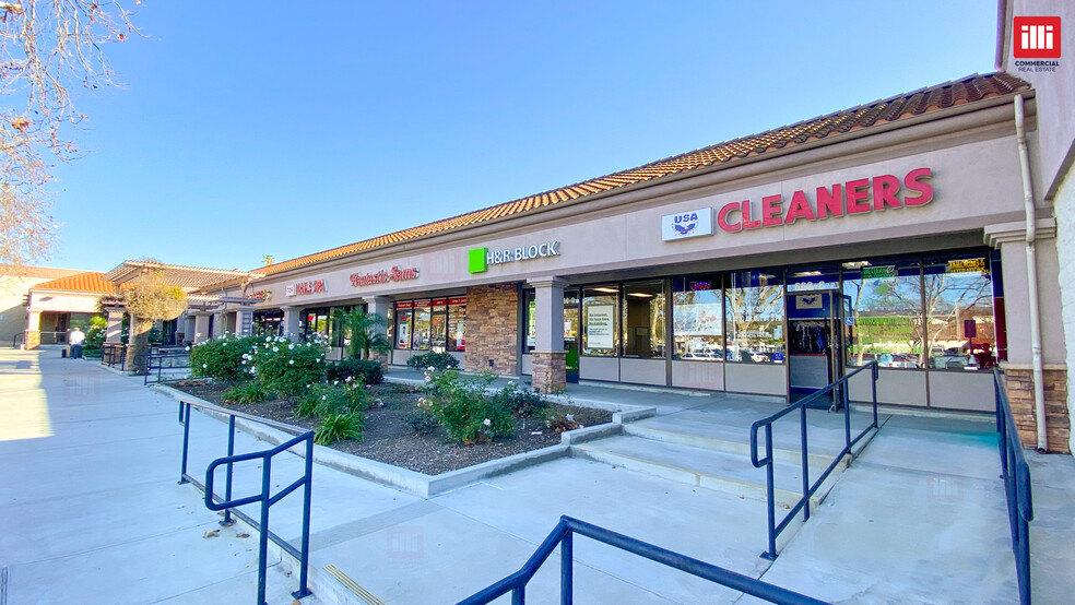540-690 E Los Angeles Ave, Simi Valley, CA à louer - Photo de l’immeuble – Image 2 sur 10