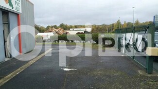 Plus de détails pour Local d'activités à louer