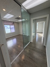 4045 Bonita Rd, Bonita, CA à louer Photo intérieure– Image 1 sur 8