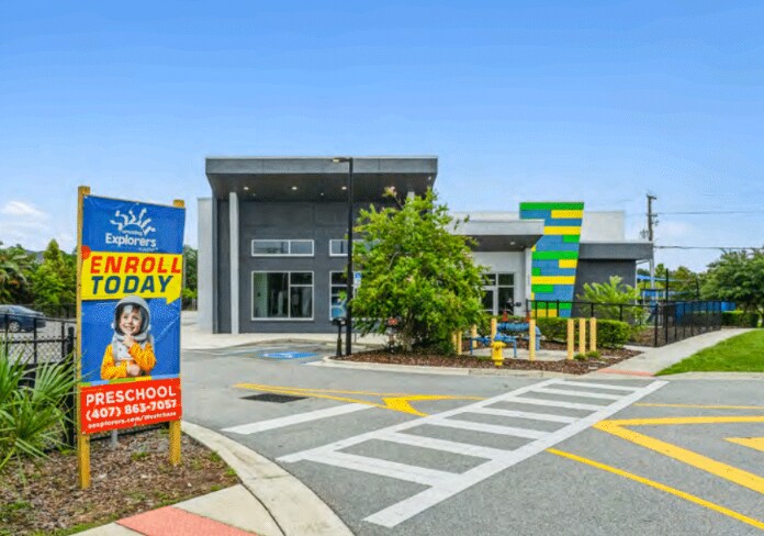 8080 Countryway Blvd, Tampa, FL à vendre - Photo de l’immeuble – Image 2 sur 6