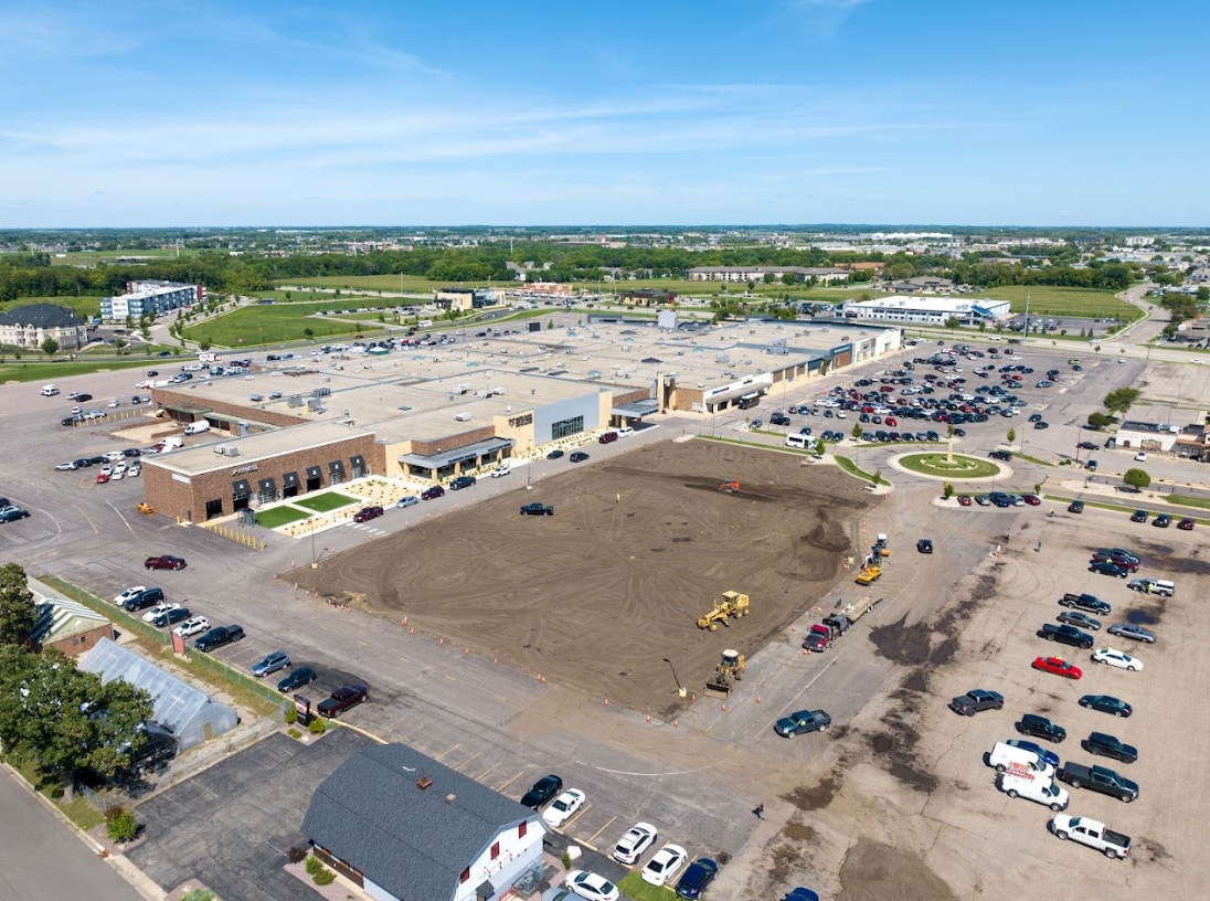 1400 Madison Ave, Mankato, MN à louer Photo de l’immeuble– Image 1 sur 4