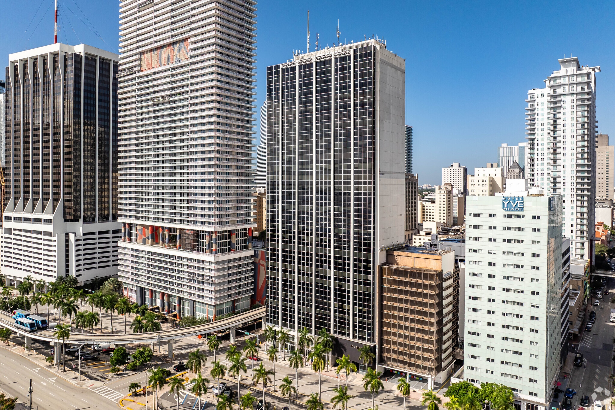 100 N Biscayne Blvd, Miami, FL à louer Photo principale– Image 1 sur 35