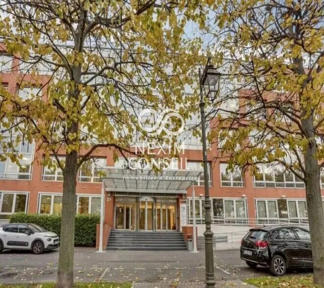 Bureau dans Suresnes à louer - Photo de l’immeuble – Image 1 sur 3