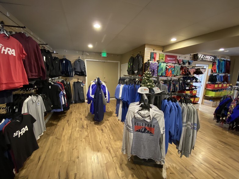 4025-4045 E Iliff Ave, Denver, CO à vendre - Photo intérieure – Image 2 sur 17