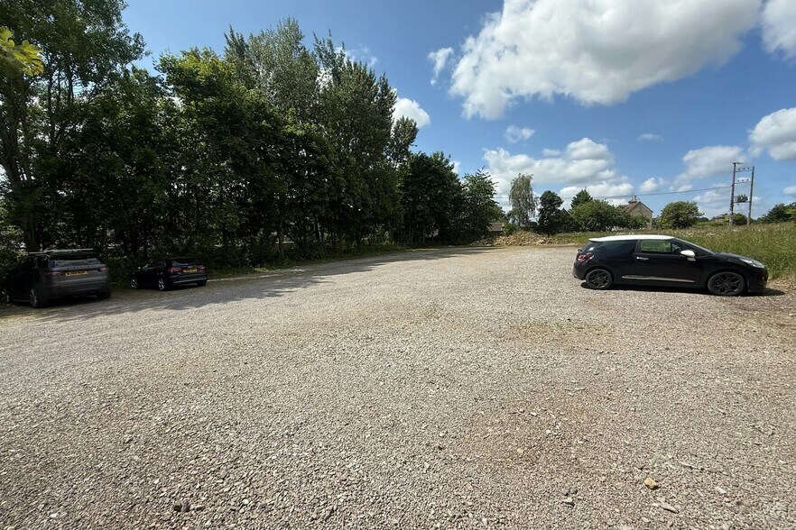 6 Pinkney Park, Malmesbury à louer - Photo de l’immeuble – Image 3 sur 3