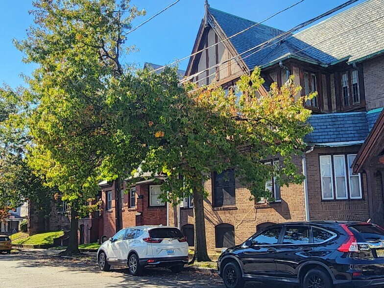 433 Park Ave, Paterson, NJ à vendre - Photo principale – Image 1 sur 8