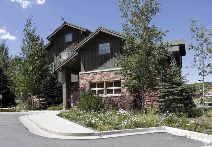 3080 Pinebrook Rd, Park City, UT à louer - Photo principale – Image 1 sur 5
