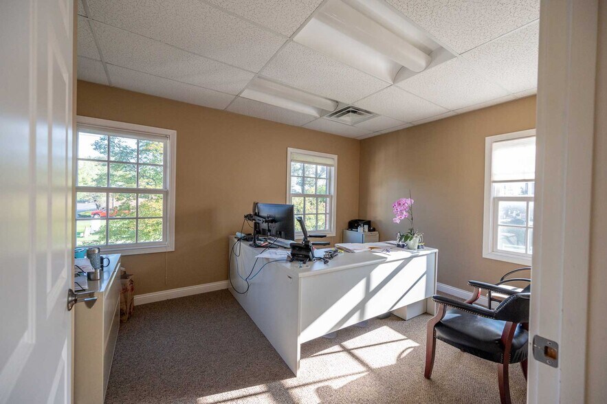 7775 Cooper Rd, Montgomery, OH à louer - Photo de l’immeuble – Image 3 sur 47