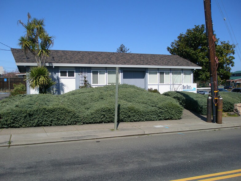 400 Rowland Blvd, Novato, CA à louer - Photo principale – Image 2 sur 2