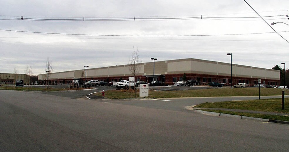 85 John Rd, Canton, MA à louer - Autre – Image 2 sur 10