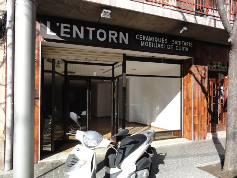 Immeuble residentiel dans Granollers, Barcelona à vendre - Photo de l’immeuble – Image 2 sur 3