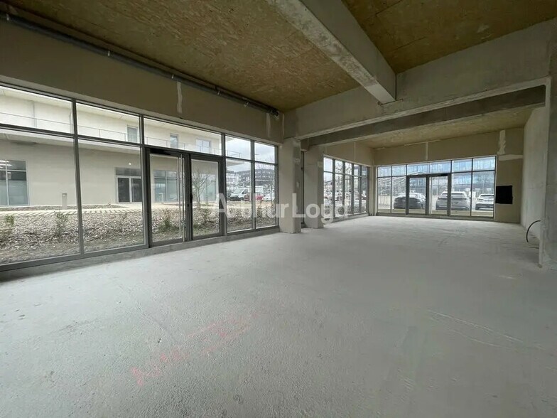 Local commercial dans Bezannes à louer - Photo intérieure – Image 2 sur 4