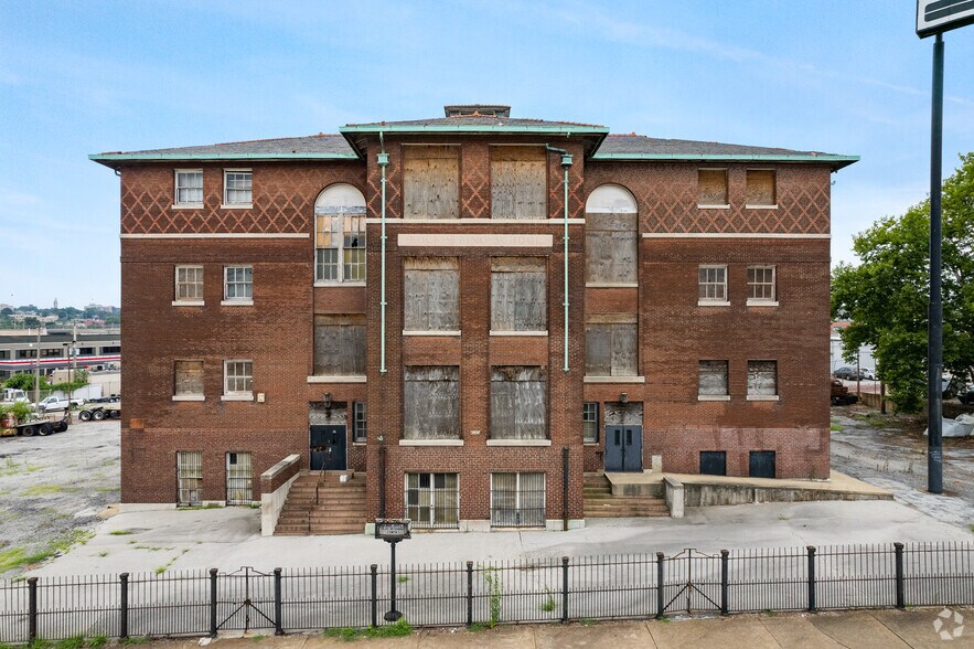 3974 Sarpy Ave, Saint Louis, MO à vendre - Photo principale – Image 1 sur 7