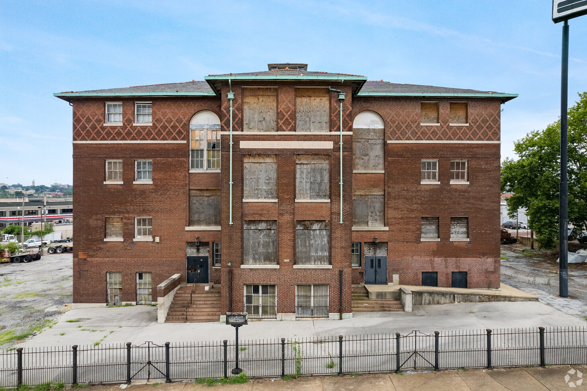 3974 Sarpy Ave, Saint Louis, MO à vendre Photo principale– Image 1 sur 8