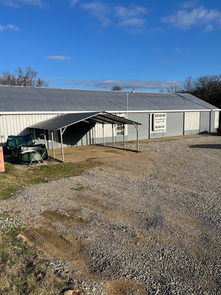 462 E Reba McEntire Ave, Stringtown, OK à vendre Photo de l’immeuble– Image 1 sur 24