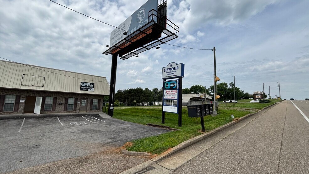 11729 Chapman Hwy, Seymour, TN à louer - Photo de l’immeuble – Image 2 sur 6