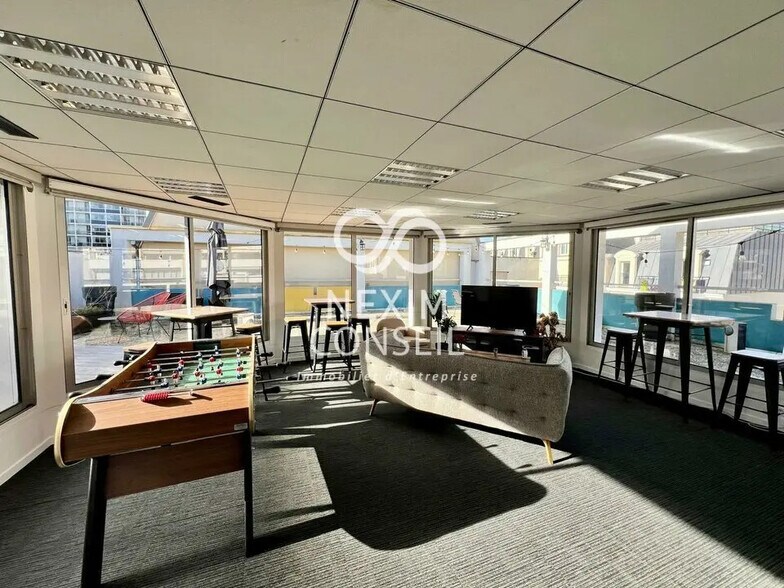 Bureau dans Puteaux à louer - Photo de l’immeuble – Image 3 sur 10