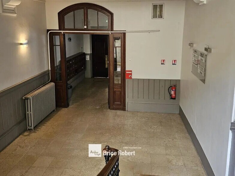 77 Rue De Sèze, Lyon à vendre - Hall d’entrée – Image 2 sur 15