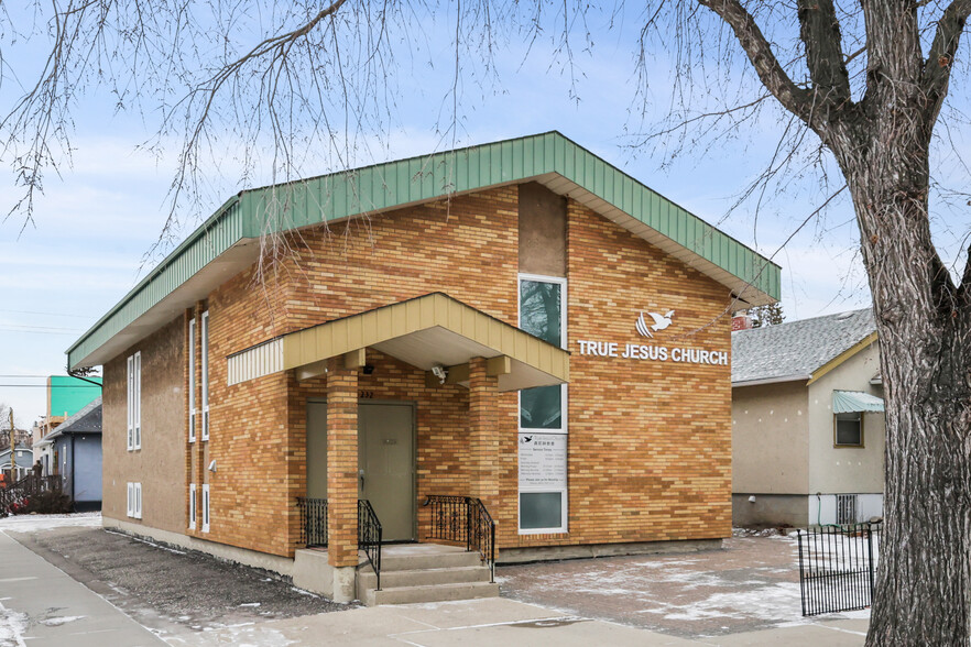 232 8A St NE, Calgary, AB à vendre - Photo de l’immeuble – Image 1 sur 25