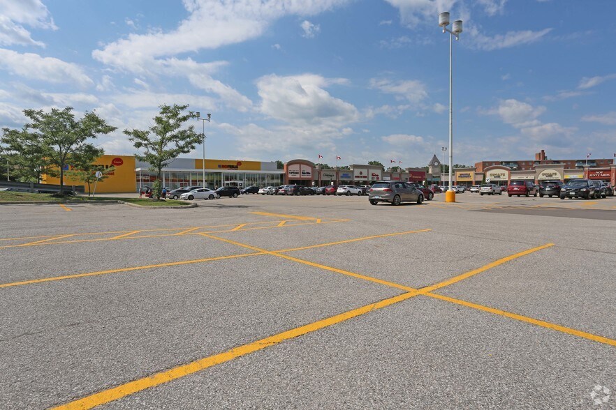 14800 Yonge St, Aurora, ON à louer - Photo principale – Image 1 sur 7