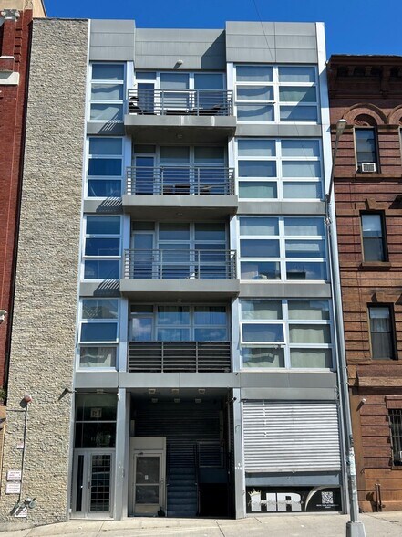 615 E 138th St, Bronx, NY à vendre - Photo de l’immeuble – Image 2 sur 25