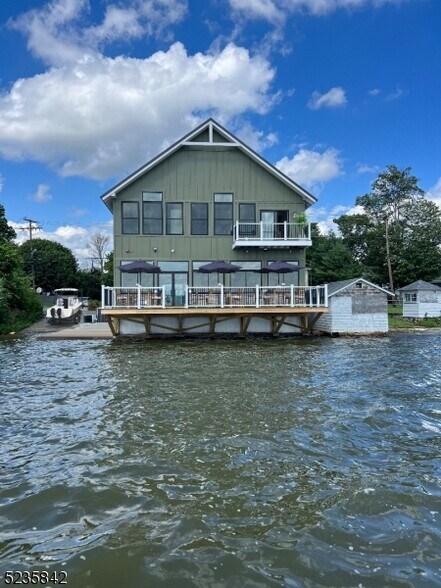 97 Sand Shore Rd, Budd Lake, NJ à vendre - Photo de l’immeuble – Image 2 sur 21