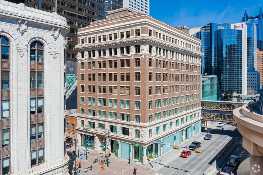 304 8th Ave SW, Calgary, AB à louer - Photo principale – Image 1 sur 7