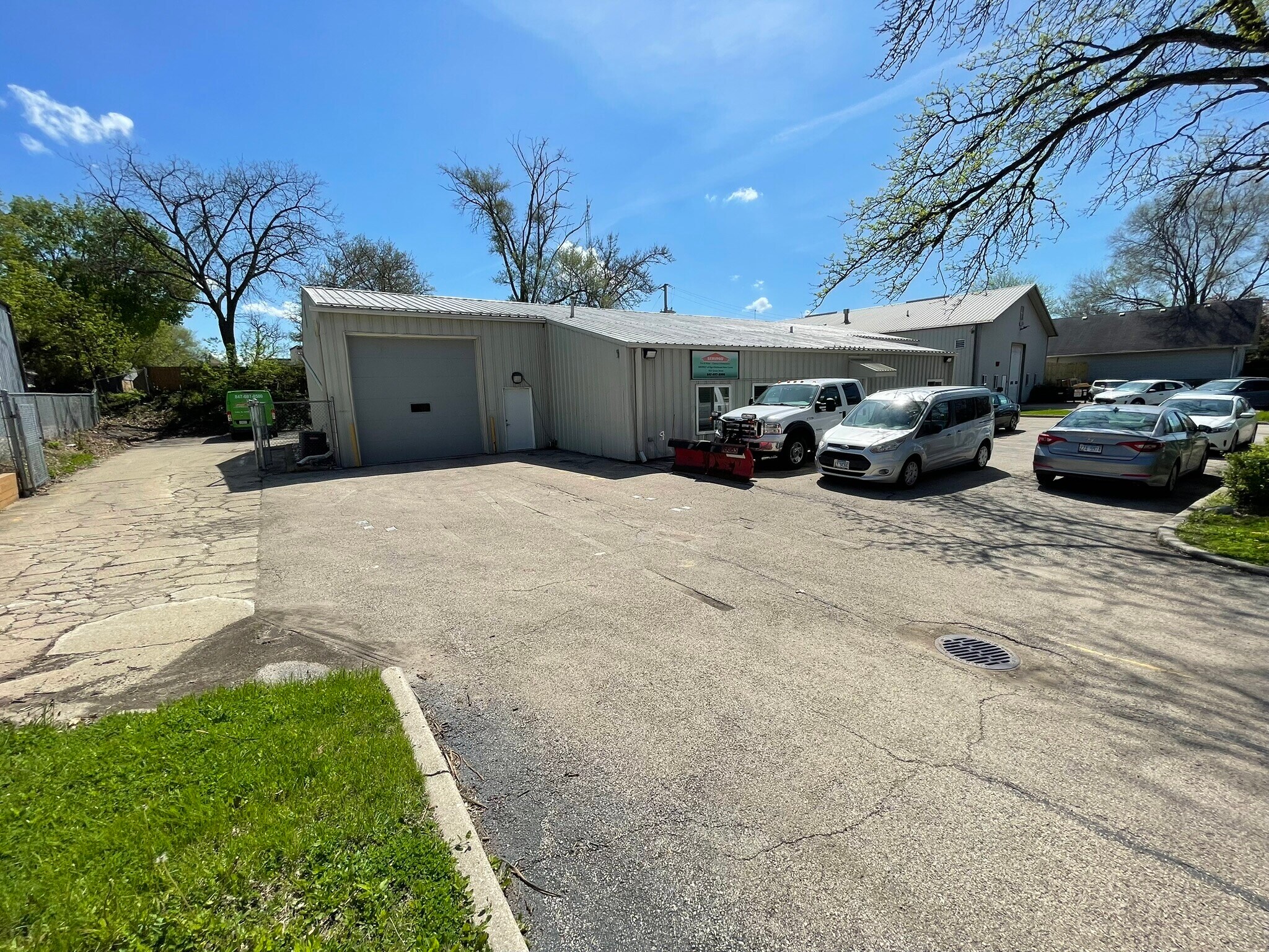955 Grace St, Elgin, IL à louer Photo principale– Image 1 sur 6