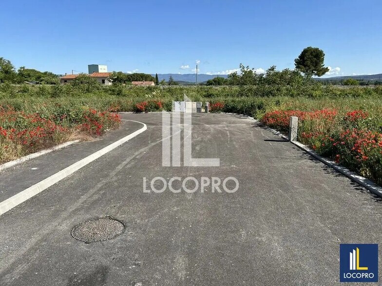 Terrain dans Meyrargues à vendre - Photo de l’immeuble – Image 3 sur 3