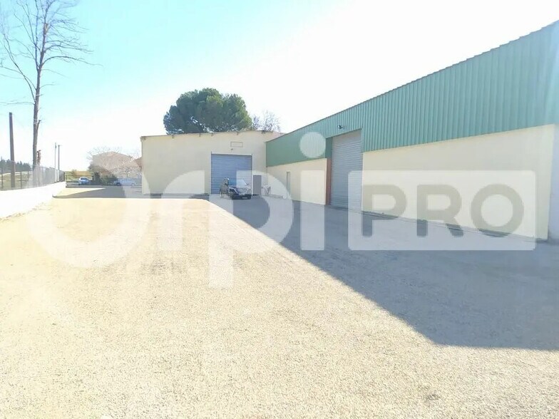 Local d'activités dans Manduel à vendre - Photo de l’immeuble – Image 1 sur 8