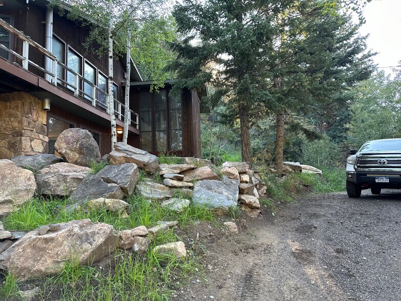 2056 Idaho Springs Road, Idaho Springs, CO à louer - Photo de l’immeuble – Image 2 sur 37
