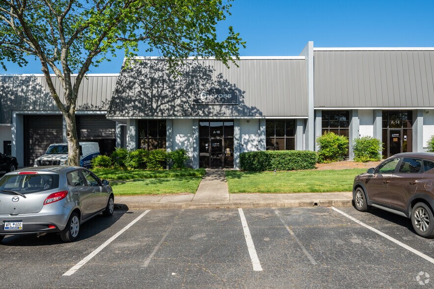 1200 Woodruff Rd, Greenville, SC à louer - Photo de l’immeuble – Image 2 sur 20