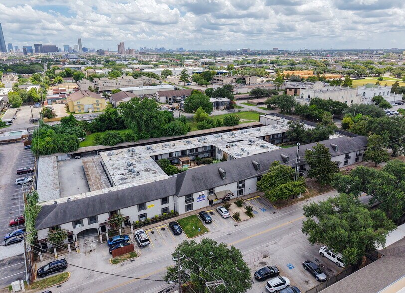 3015 Greenridge Dr, Houston, TX à vendre - Photo de l’immeuble – Image 2 sur 29