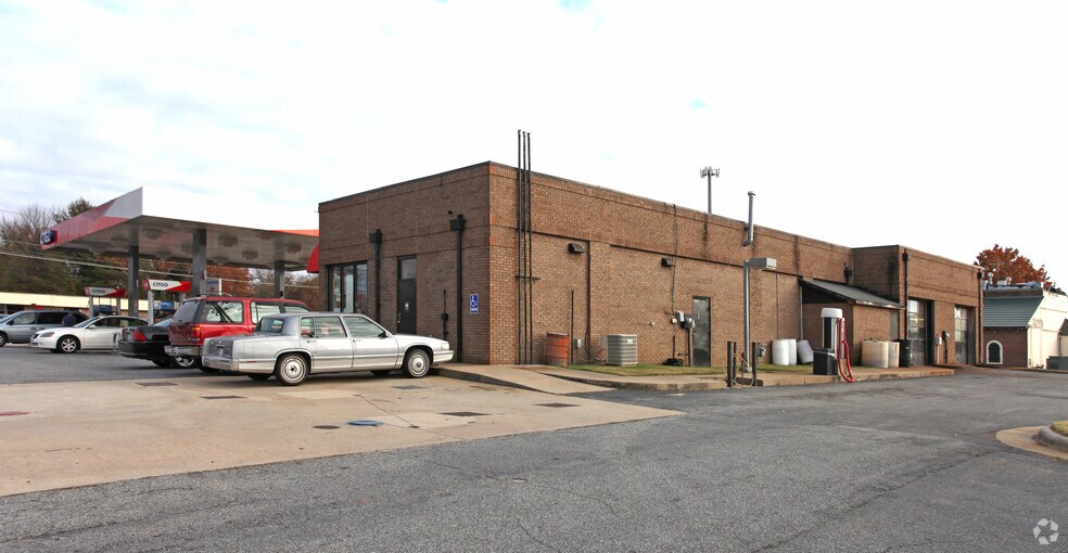 2107 N Church St, Greensboro, NC à vendre - Photo de l’immeuble – Image 3 sur 3