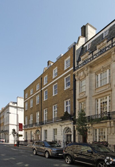 86 Harley St, Londres à louer - Photo de l’immeuble – Image 2 sur 3
