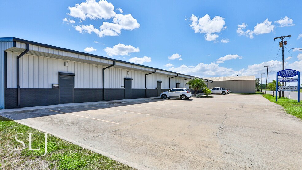 211 W Jefferson St, Harlingen, TX à vendre - Photo de l’immeuble – Image 3 sur 18