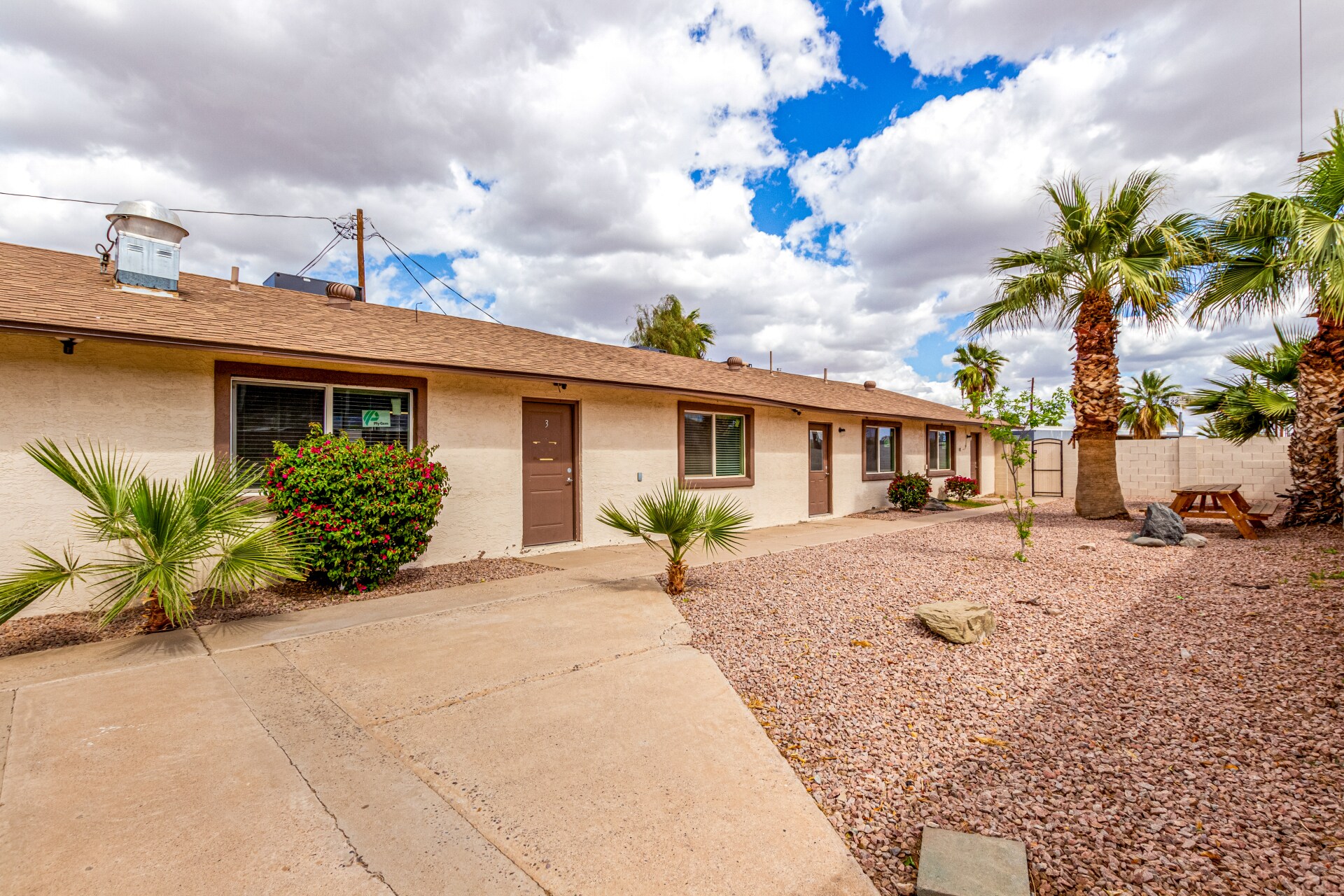 6628-6632 S 22nd St, Phoenix, AZ à louer Photo de l’immeuble– Image 1 sur 20