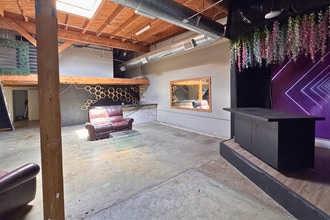 3751 E Olympic Blvd, Los Angeles, CA à louer Photo intérieure– Image 1 sur 10