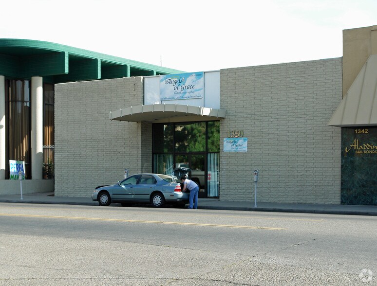 1350 Van Ness Ave, Fresno, CA à louer - Photo de l’immeuble – Image 3 sur 4