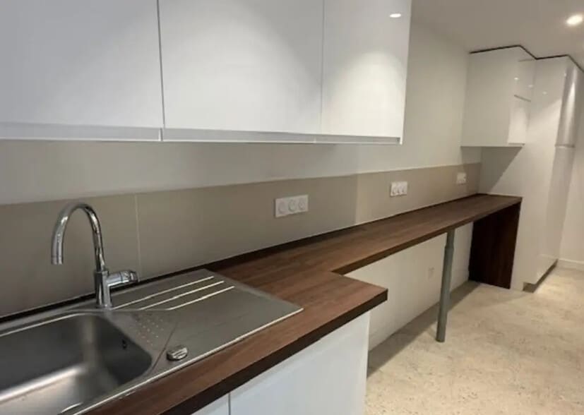 Local commercial dans Paris à louer - Photo intérieure – Image 3 sur 4