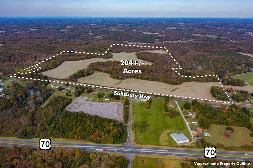 Moore Farms portefeuille de 2 biens à vendre sur LoopNet.fr - Photo principale – Image 1 sur 2
