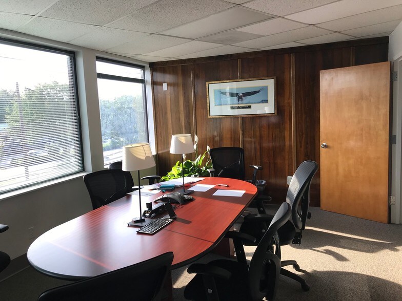 194 Main St, Norwalk, CT à louer - Photo intérieure – Image 3 sur 13