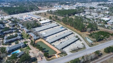 1300 S Frazier St, Conroe, TX à louer Photo intérieure– Image 1 sur 17