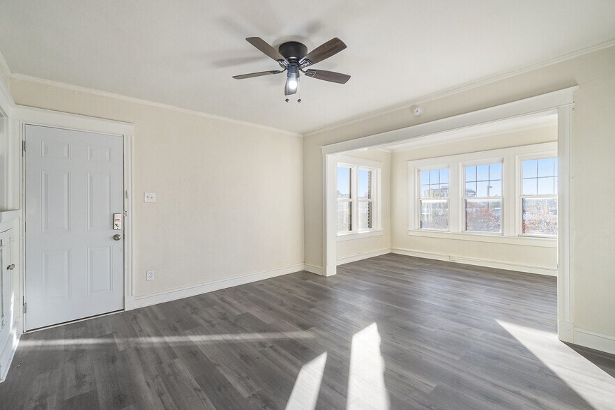 4121-4123 Walnut St, Kansas City, MO à vendre - Photo de l’immeuble – Image 3 sur 11