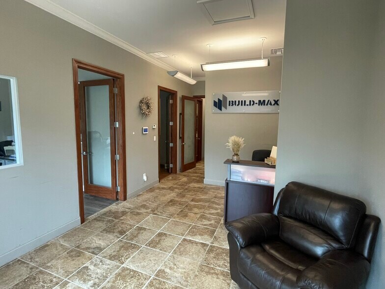 1701-1745 Banks Rd, Margate, FL à louer - Photo de l’immeuble – Image 2 sur 9