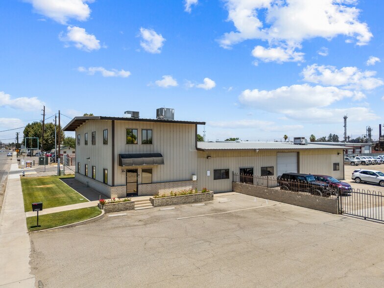 2900 Gibson St, Bakersfield, CA à louer - Photo de l’immeuble – Image 3 sur 18