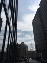 7529 Old Georgetown Rd, Bethesda, MD à louer Photo de l’immeuble– Image 2 sur 5