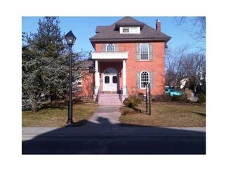 Plus de détails pour 1391 Ontario St, Burlington, ON - Bureau à vendre