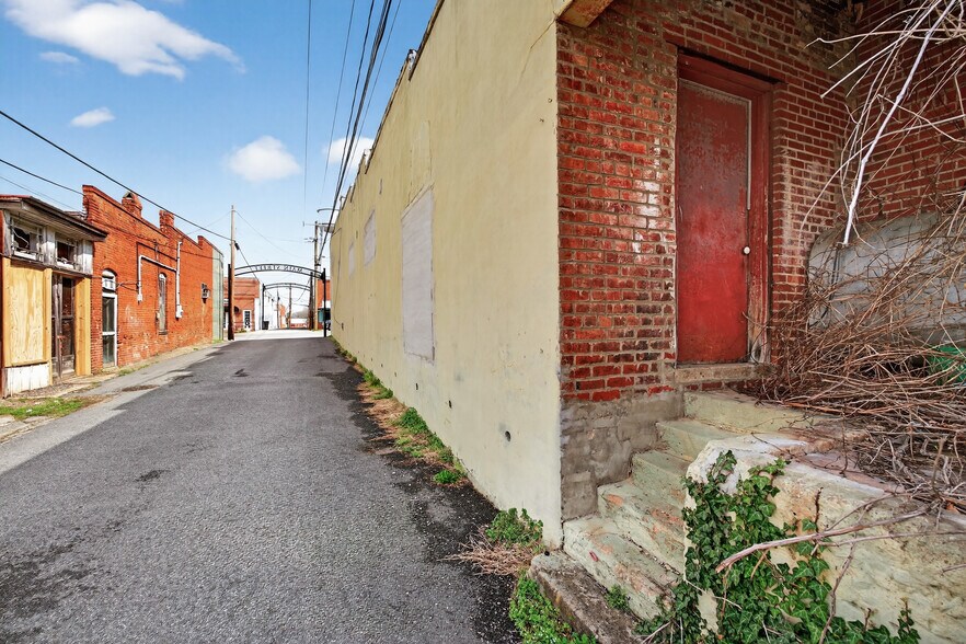 130-134 King St, Keysville, VA à vendre - Photo de l’immeuble – Image 2 sur 11