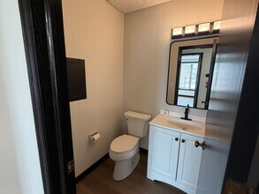 50 Ela St, Barrington, IL à louer Photo intérieure– Image 2 sur 6